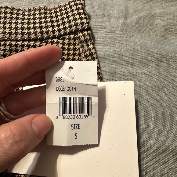 DL1961 Girls' Jenny Toddler Mini Skirt Size 5 Color Dogstooth - Picture 2 of 7